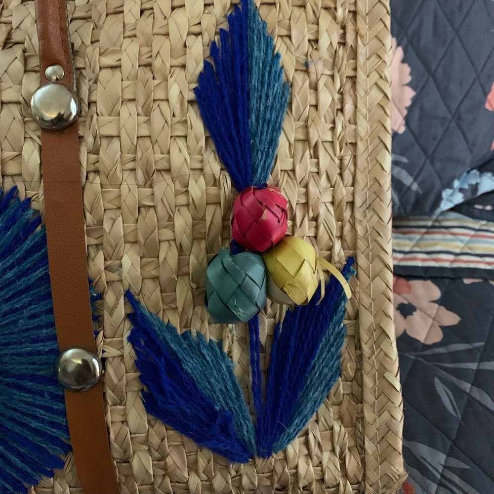 Large Straw Purse - Picture 5 of 6